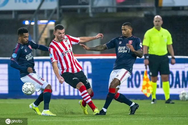 背身拿球与 背身拿球与