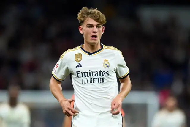 一个肉眼无 一个肉眼无